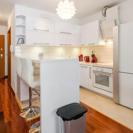 Apartment Sole Split, Firule