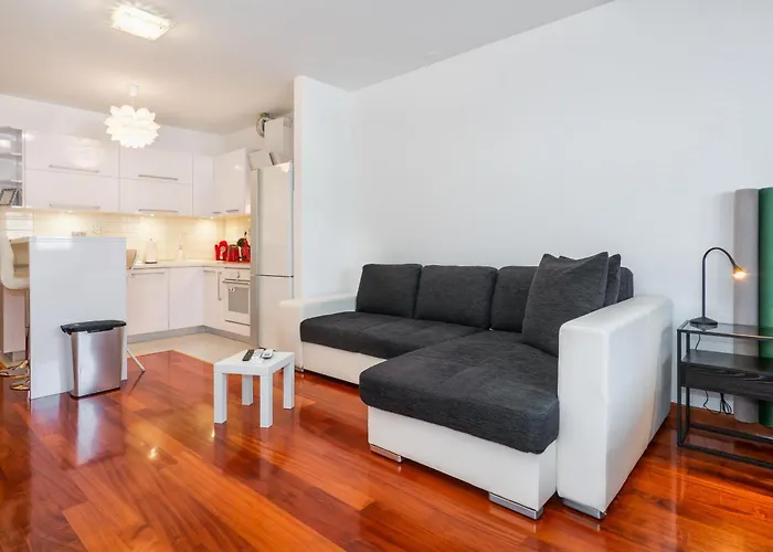 Apartman Sole Split, Firule