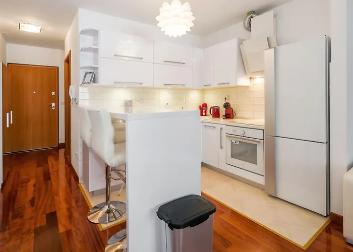 Apartman Sole Split, Firule